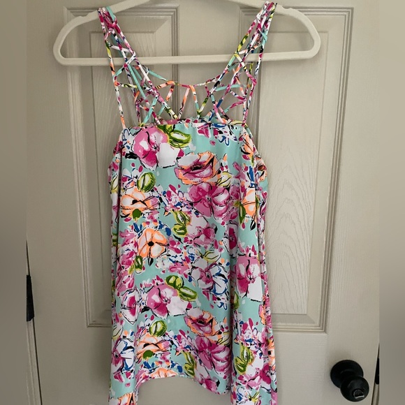 Perfect Spring Top - Picture 2 of 4